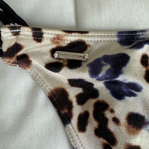 EUC Swimsuit haul- Hurley, Jessica Simpson and Victoria’s Secret- size small - Picture 15 of 15